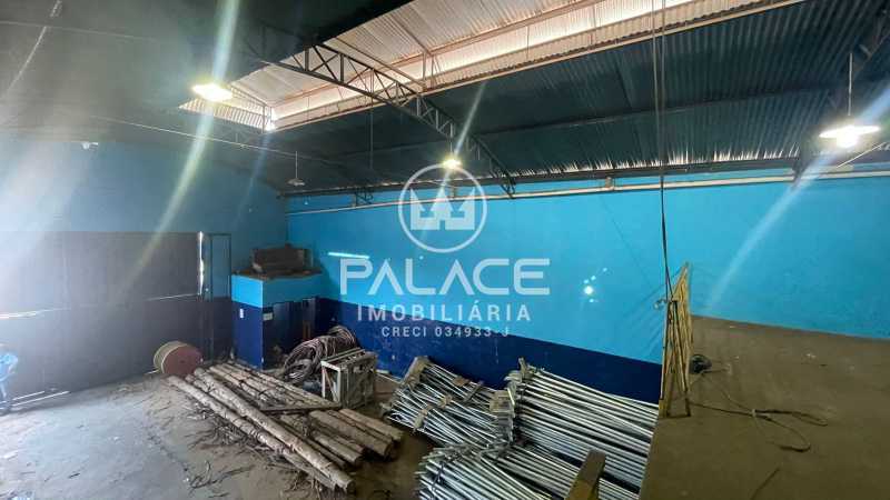 Imagens do imóveis Barracão :  / Comercial / Loteamento Chácaras Nazareth II