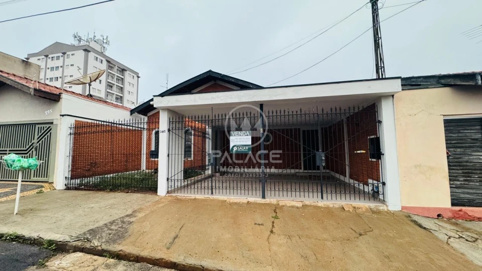 Casa À Venda