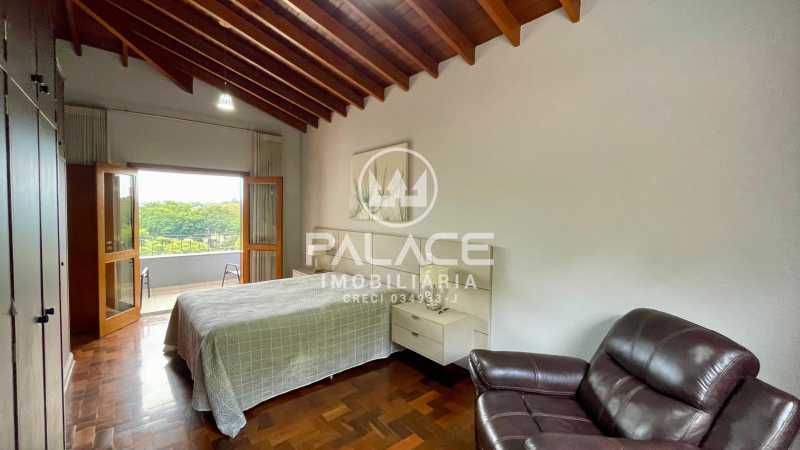 Imagens do imóveis Casa de rua :  / Residencial / Centro