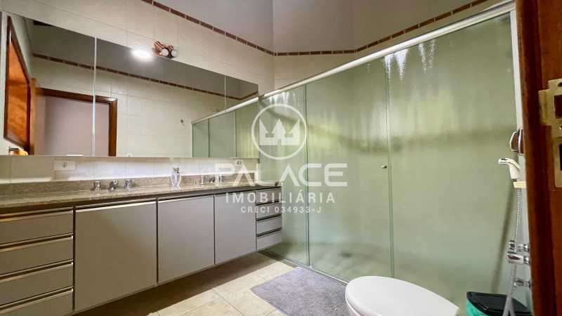 Imagens do imóveis Casa de rua :  / Residencial / Centro