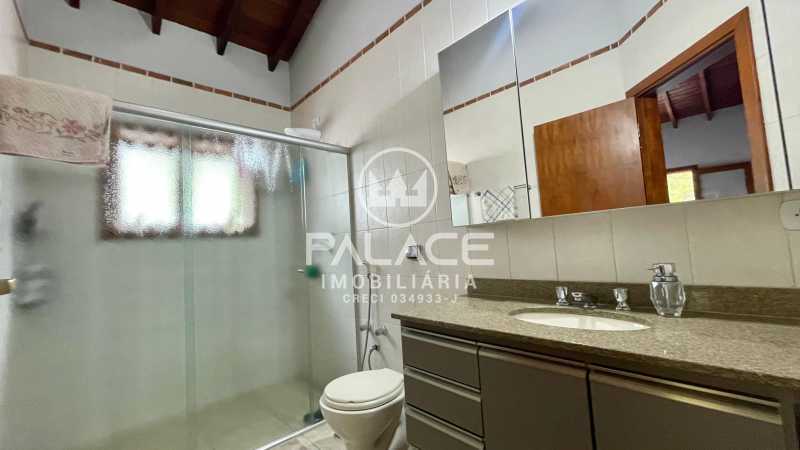 Imagens do imóveis Casa de rua :  / Residencial / Centro