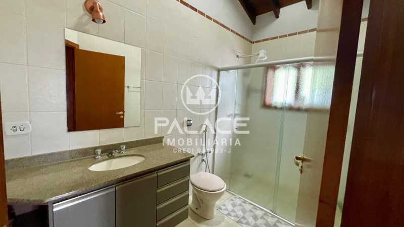 Imagens do imóveis Casa de rua :  / Residencial / Centro