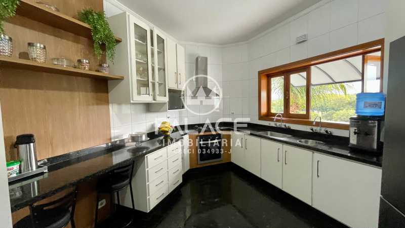 Imagens do imóveis Casa de rua :  / Residencial / Centro