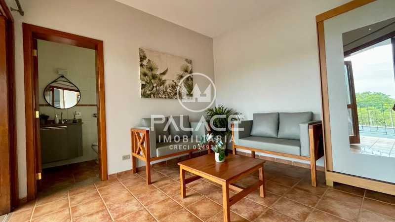 Imagens do imóveis Casa de rua :  / Residencial / Centro