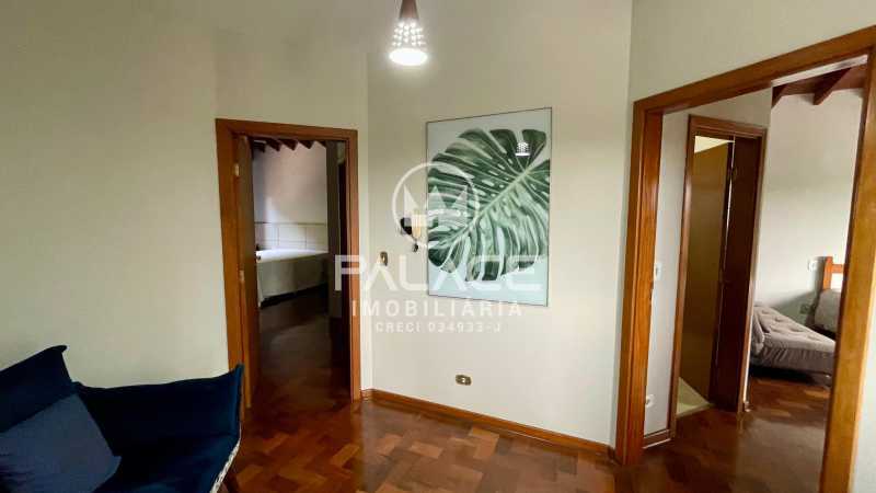 Imagens do imóveis Casa de rua :  / Residencial / Centro