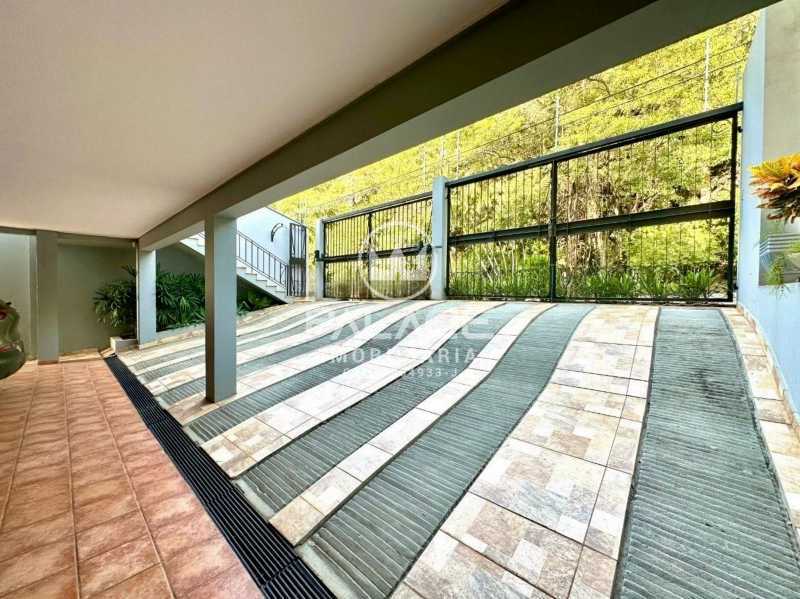 Imagens do imóveis Casa de rua :  / Residencial / Centro