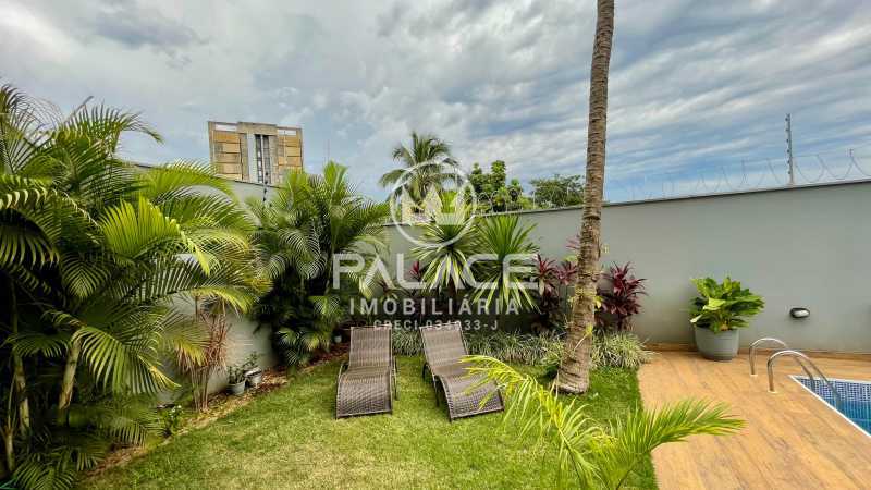 Imagens do imóveis Casa de rua :  / Residencial / Centro