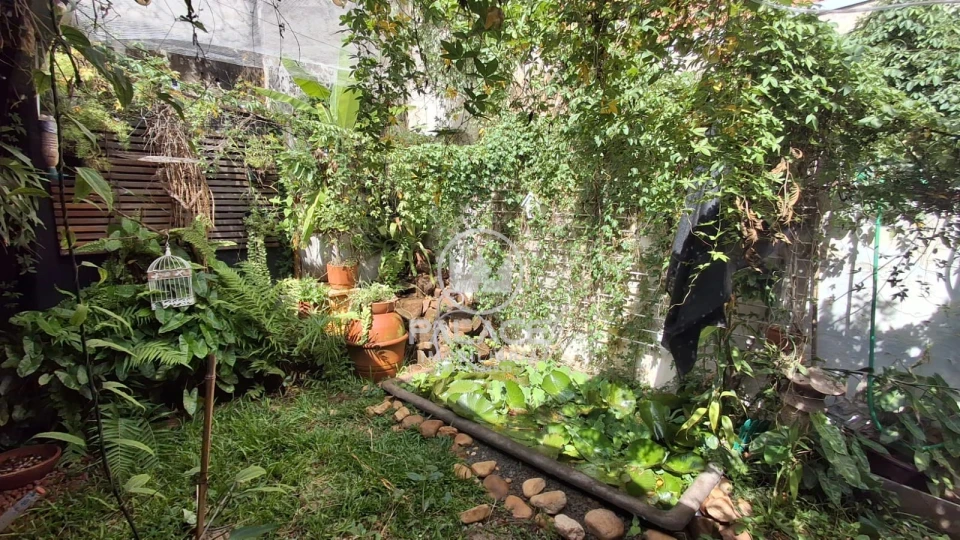 Casa de vila reformada à venda no centro de Piracicaba, SP.