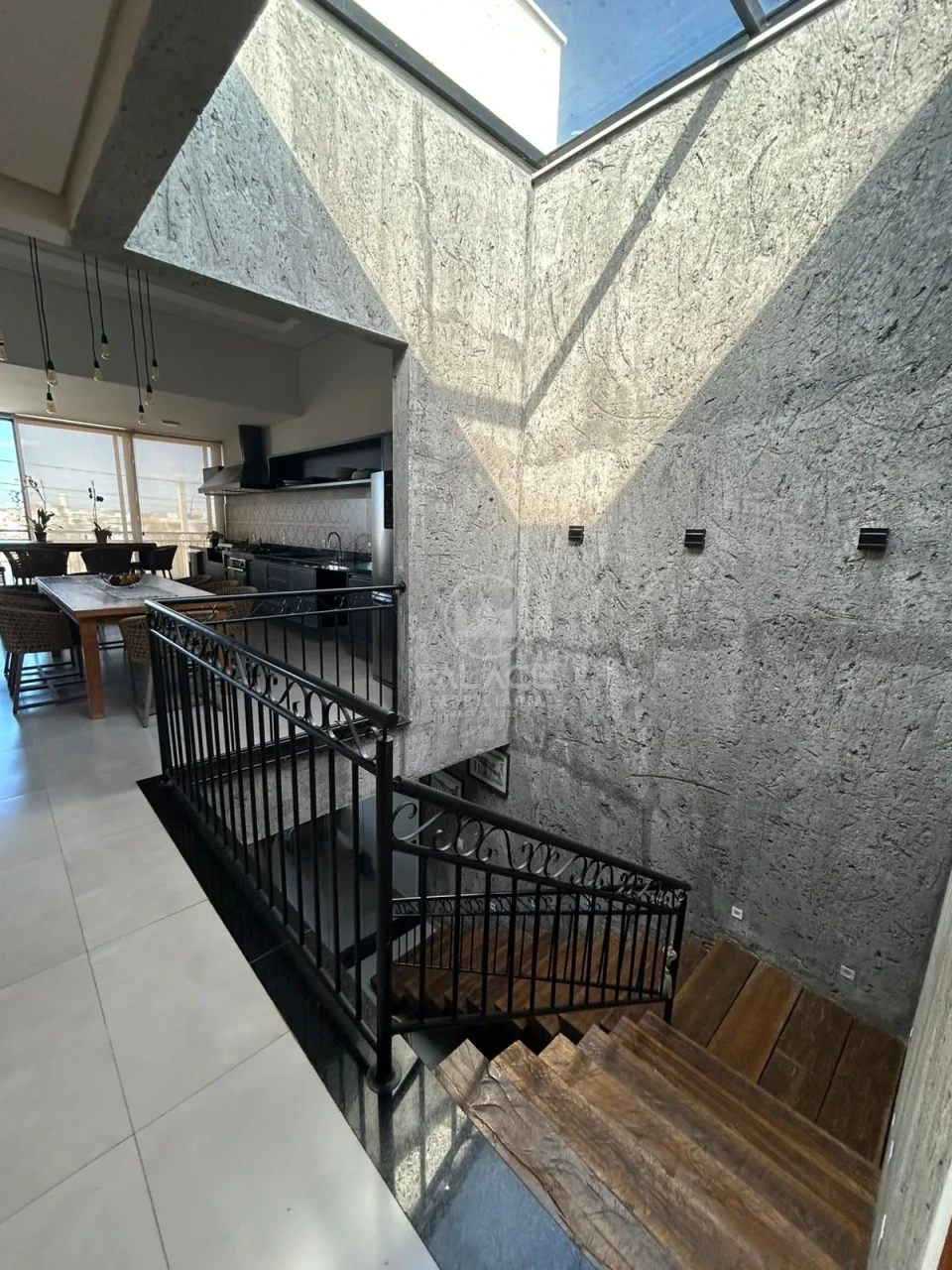 CASA PARA ALUGAR NO CONDOMÍNIO RESERVA DAS PAINEIRAS COM 4 QUARTOS / PIRACICABA