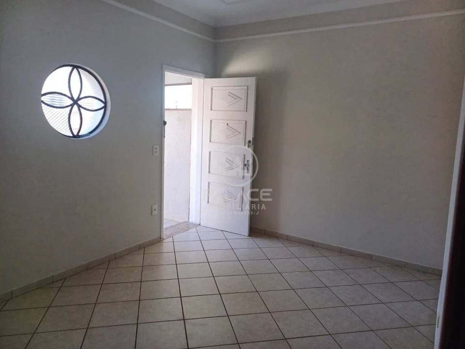 CASA A VENDA NO BAIRRO PIRACICAMIRIM