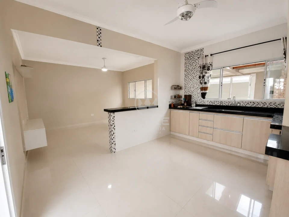 CASA PARA LOCAÇÃO / 3 QUARTOS / AGUA BRANCA