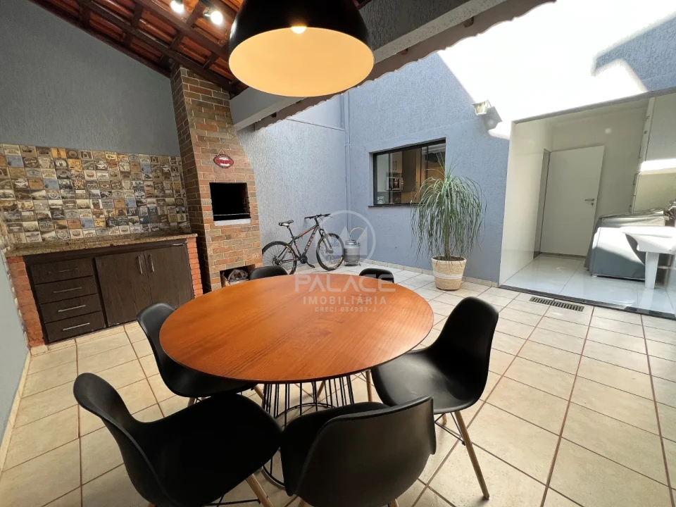 Sobrado fino acabamento a venda no bairro Jardim Brasília, Piracicaba, SP.