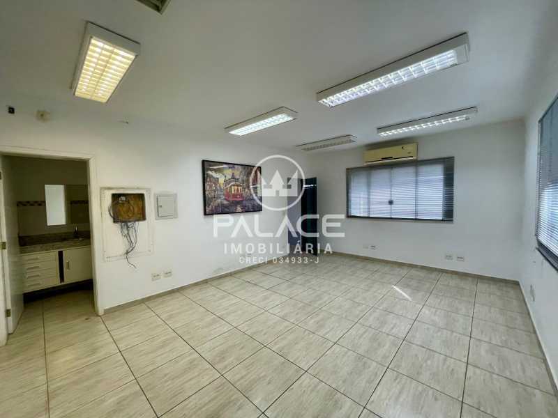 Imagens do imóveis Barracão :  / Comercial / Jardim Caxambu