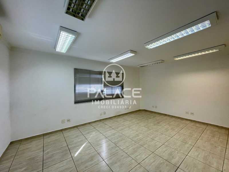 Imagens do imóveis Barracão :  / Comercial / Jardim Caxambu