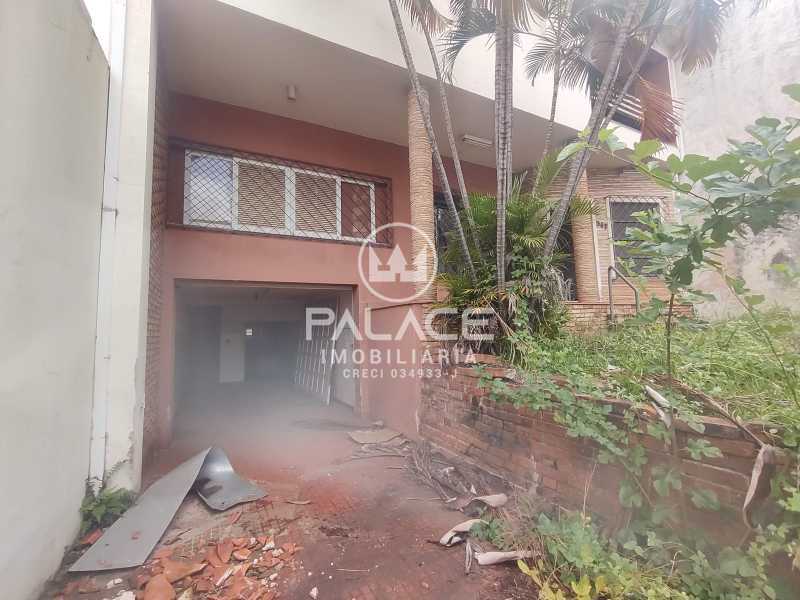 Imagens do imóveis Casa de rua : Sobrado / Residencial / Centro