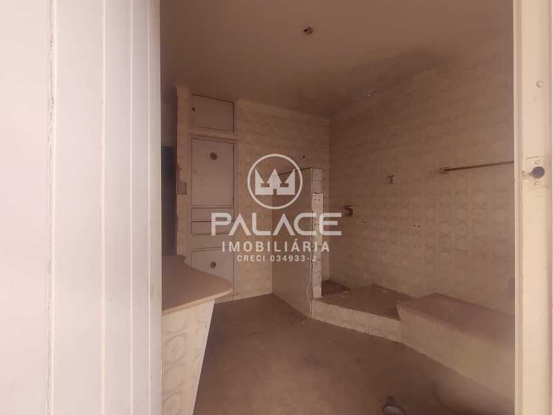 Imagens do imóveis Casa de rua : Sobrado / Residencial / Centro