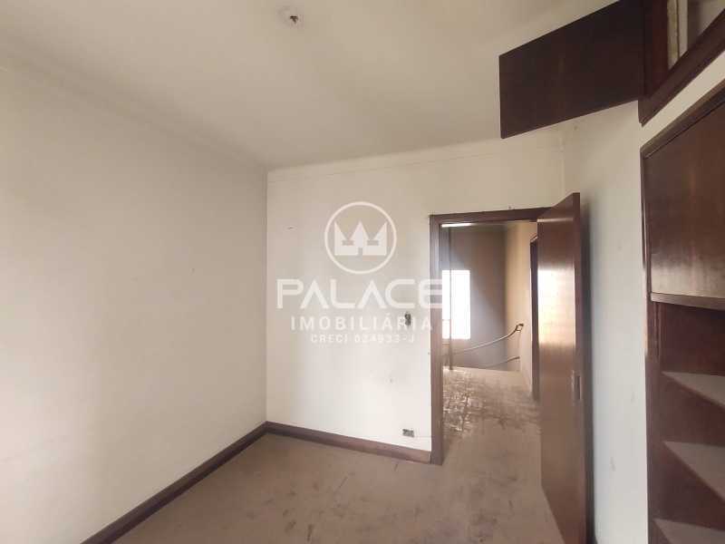 Imagens do imóveis Casa de rua : Sobrado / Residencial / Centro