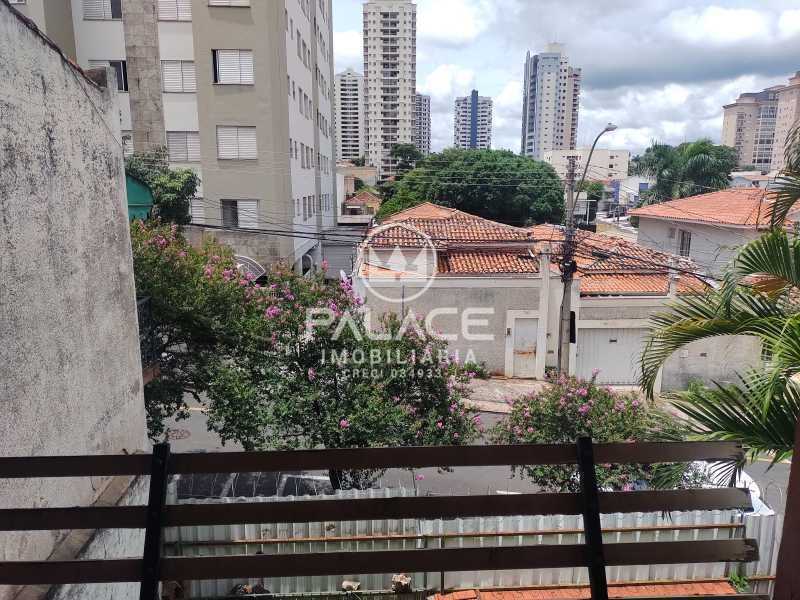 Imagens do imóveis Casa de rua : Sobrado / Residencial / Centro