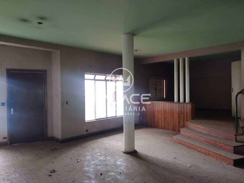 Imagens do imóveis Casa de rua : Sobrado / Residencial / Centro