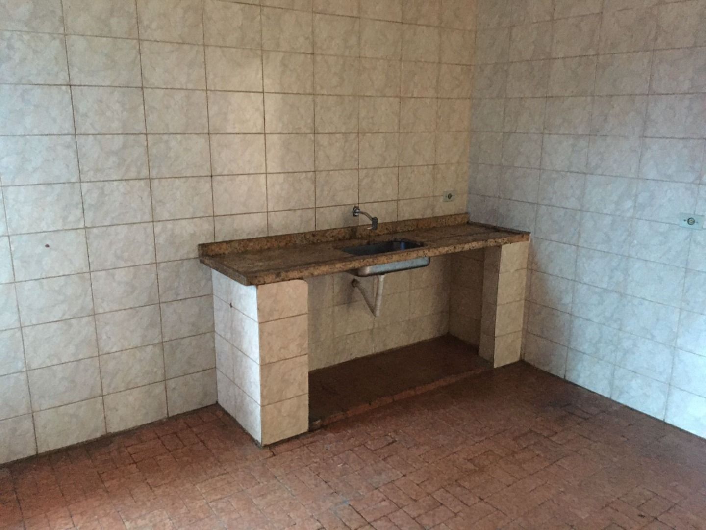 Casa com 2 dormitórios para alugar, 80 m²  - Matão - Piracicaba-SP