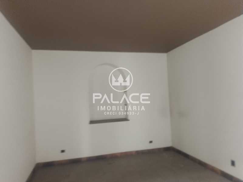 Imagens do imóveis Casa de rua : Sobrado / Residencial / Centro