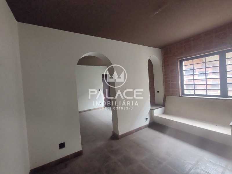 Imagens do imóveis Casa de rua : Sobrado / Residencial / Centro