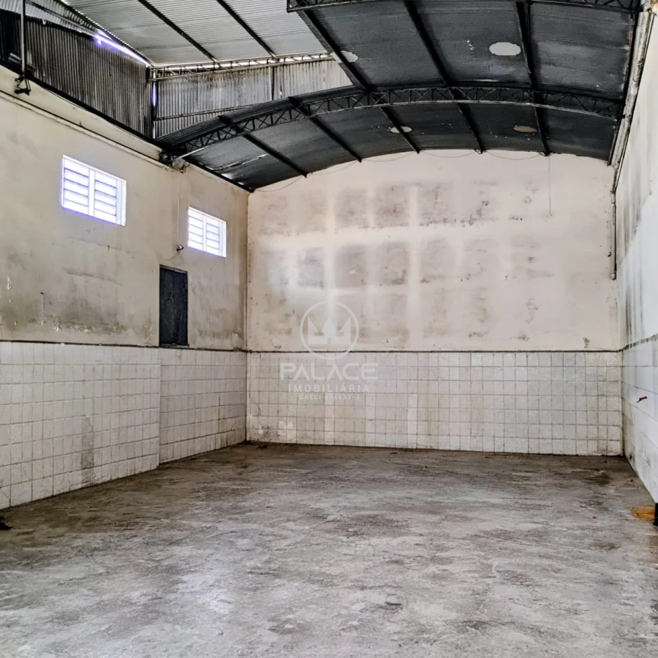 Barracão disponivel para locação