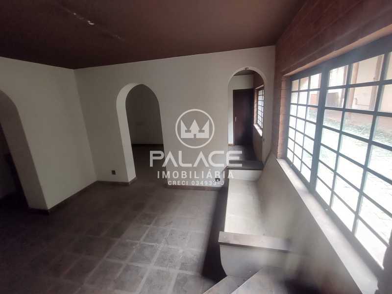 Imagens do imóveis Casa de rua : Sobrado / Residencial / Centro