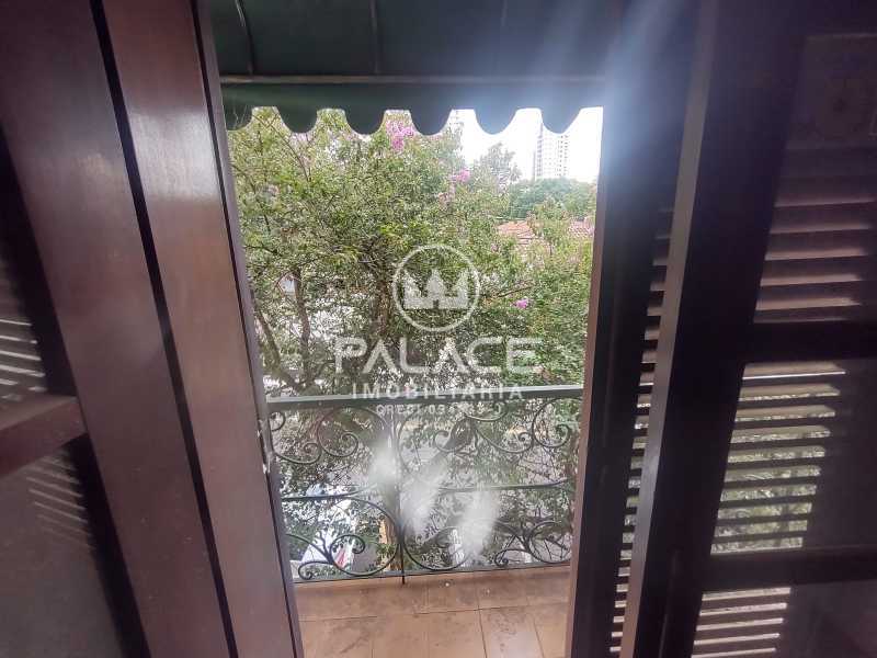 Imagens do imóveis Casa de rua : Sobrado / Residencial / Centro