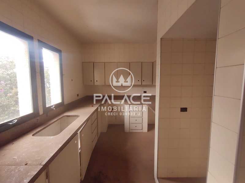 Imagens do imóveis Casa de rua : Sobrado / Residencial / Centro