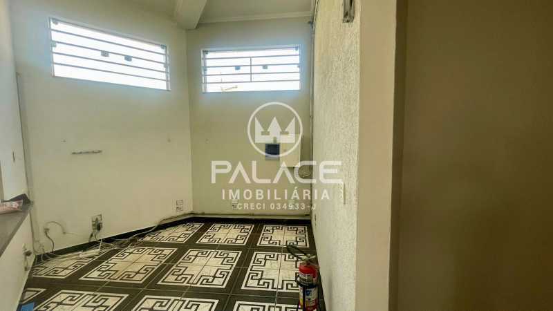 Imagens do imóveis Barracão :  / Comercial / Vila Industrial