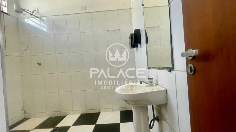 Imagens do imóveis Barracão :  / Comercial / Vila Industrial