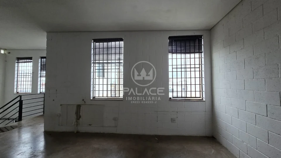 Barracão disponivel para locação