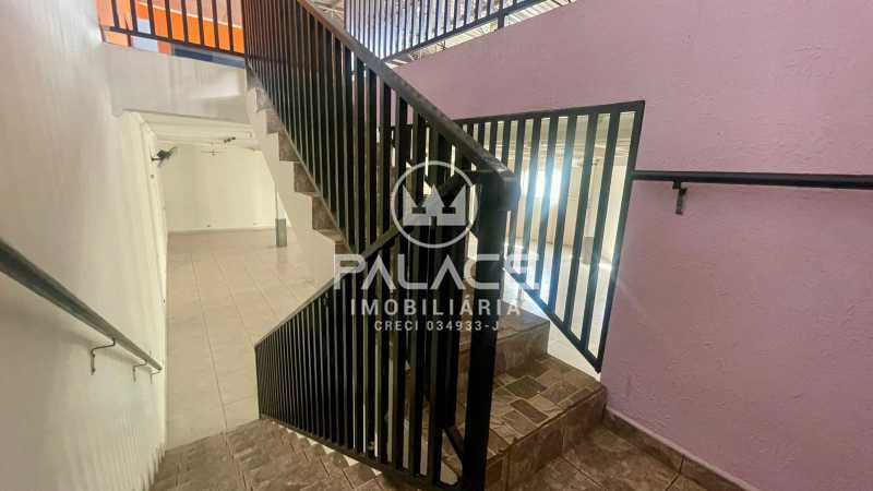 Imagens do imóveis Barracão :  / Comercial / Vila Industrial