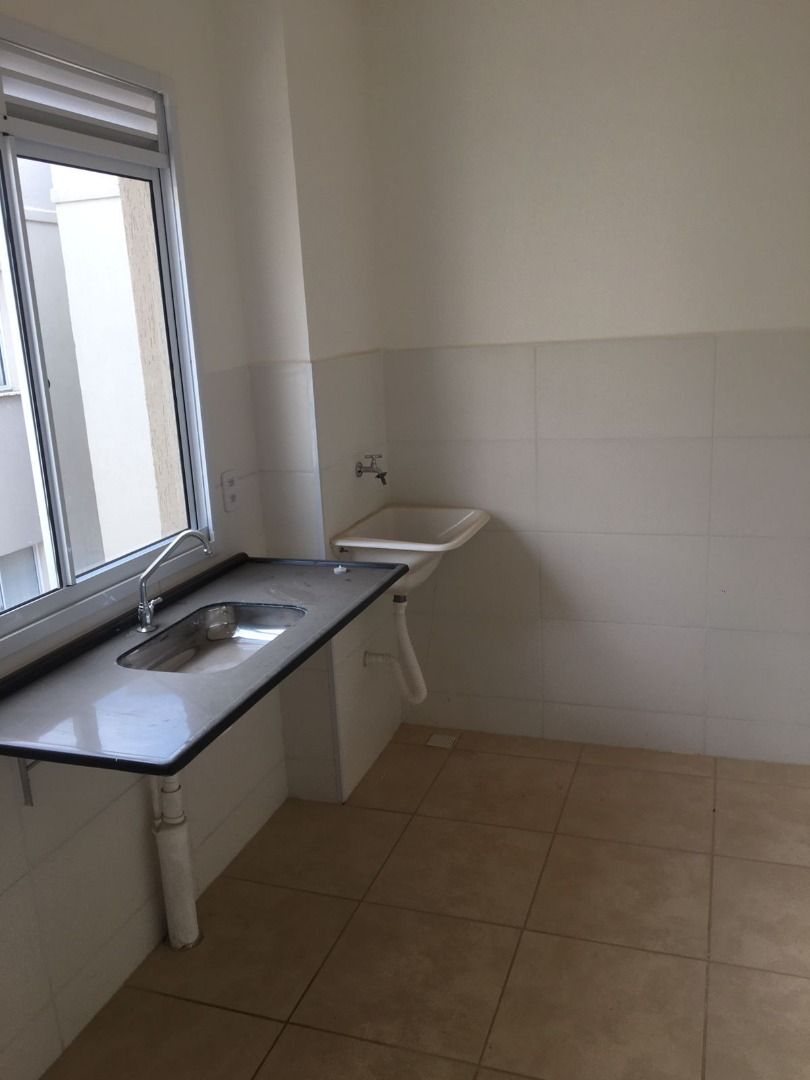 Apartamento com 2 dormitórios para alugar, 45 m² por RS 713,00-mês - Campestre - Piracicaba-SP