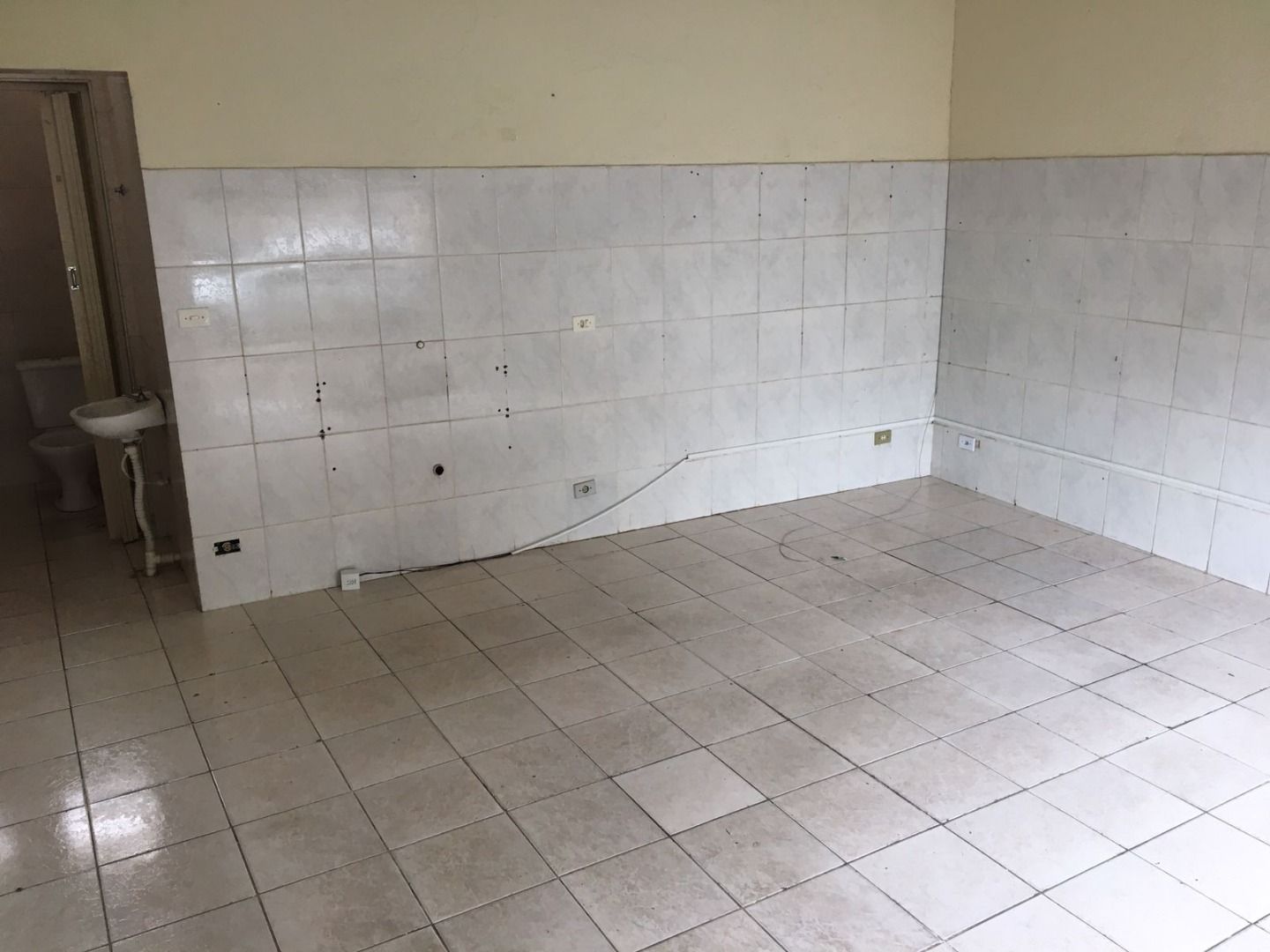 Salão para alugar, 30 m² por RS 400,00-mês - Vila Rezende - Piracicaba-SP