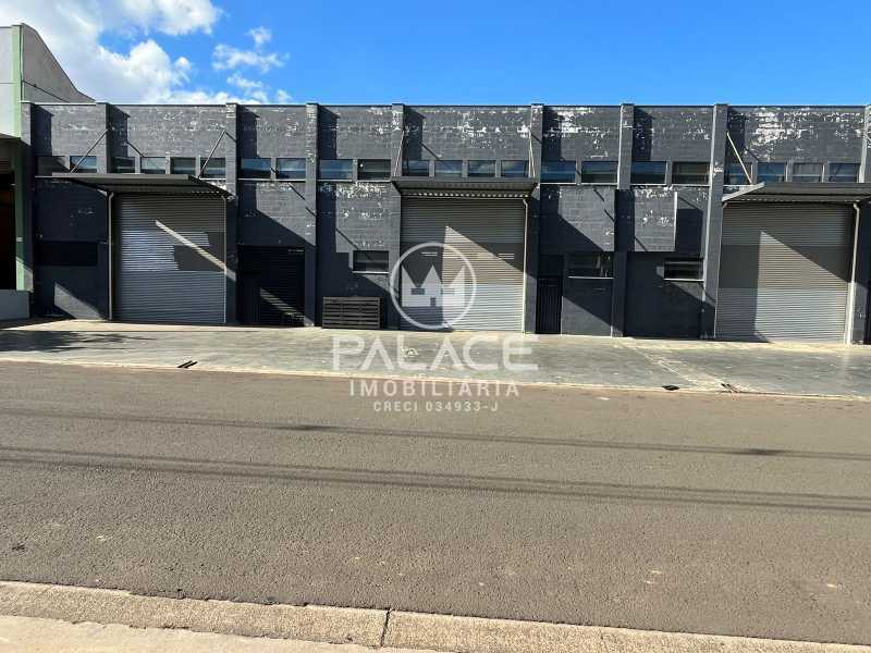 Imagens do imóveis Barracão :  / Comercial / Guamium