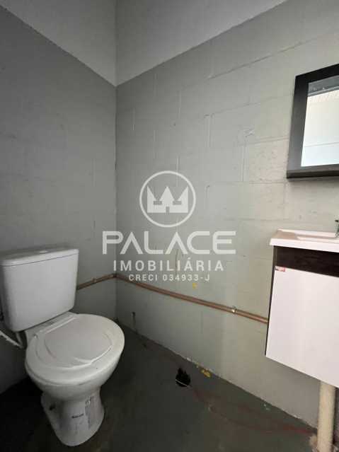 Imagens do imóveis Barracão :  / Comercial / Guamium