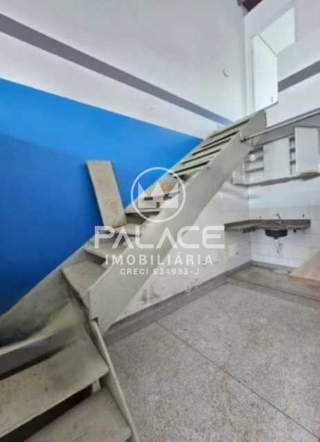 Imagens do imóveis Barracão :  / Comercial / Vila Industrial