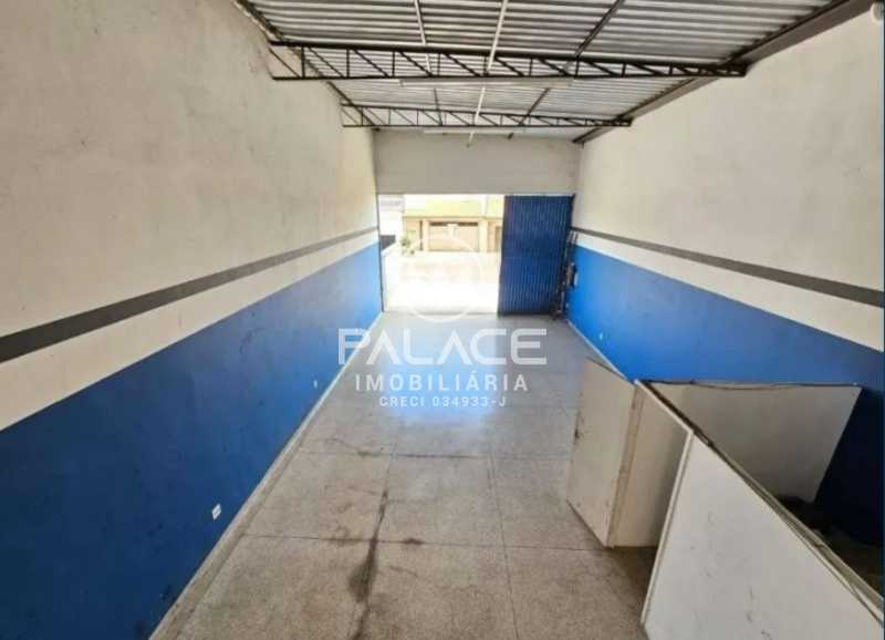 Imagens do imóveis Barracão :  / Comercial / Vila Industrial