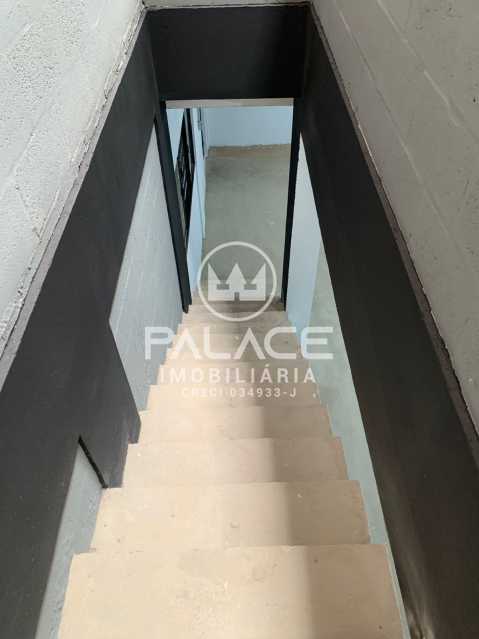 Imagens do imóveis Barracão :  / Comercial / Jardim Califórnia