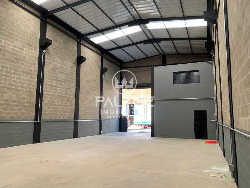 Imagens do imóveis Barracão :  / Comercial / Jardim Califórnia