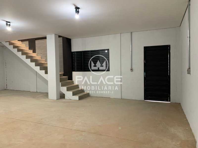 Imagens do imóveis Barracão :  / Comercial / Jardim Califórnia