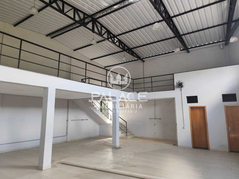 Imagens do imóveis Barracão :  / Comercial / Pompéia