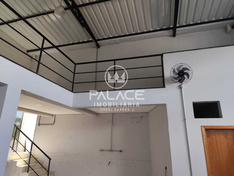 Imagens do imóveis Barracão :  / Comercial / Pompéia