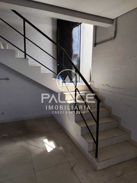 Imagens do imóveis Barracão :  / Comercial / Pompéia