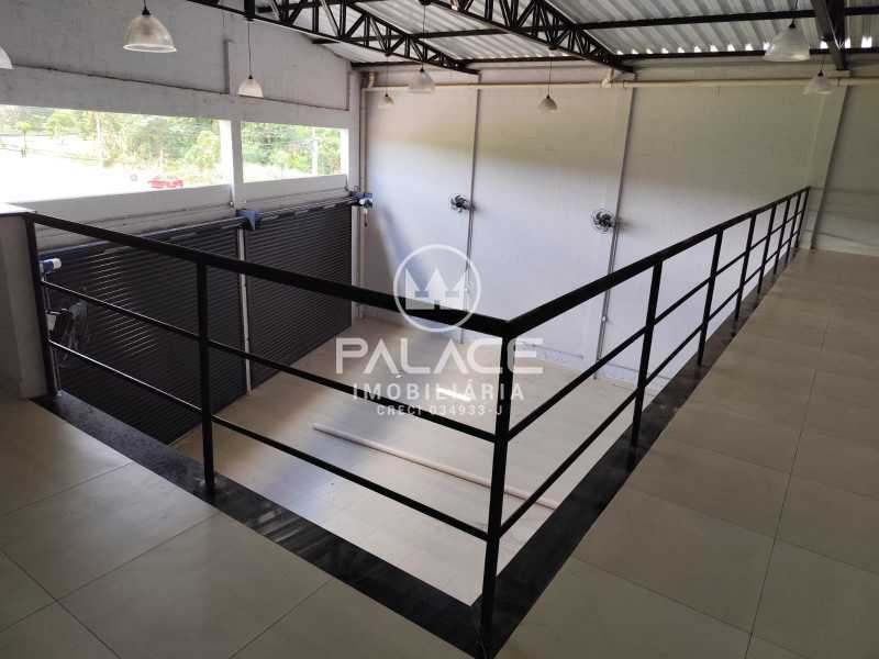 Imagens do imóveis Barracão :  / Comercial / Pompéia