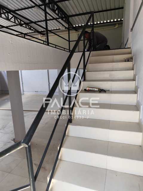 Imagens do imóveis Barracão :  / Comercial / Pompéia