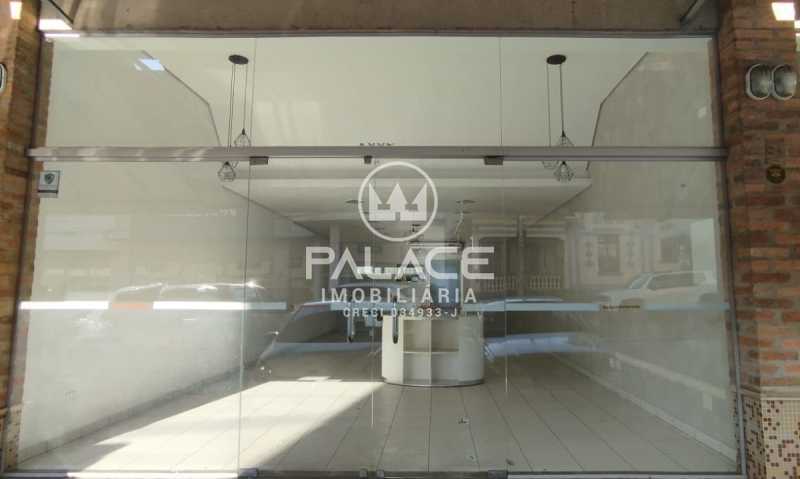 Imagens do imóveis Salão :  / Comercial / Centro