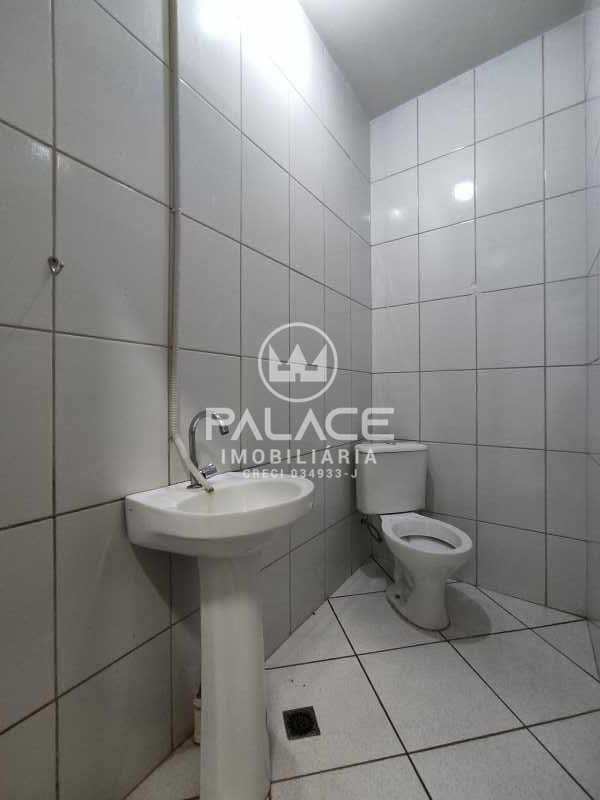 Imagens do imóveis Salão :  / Comercial / Centro